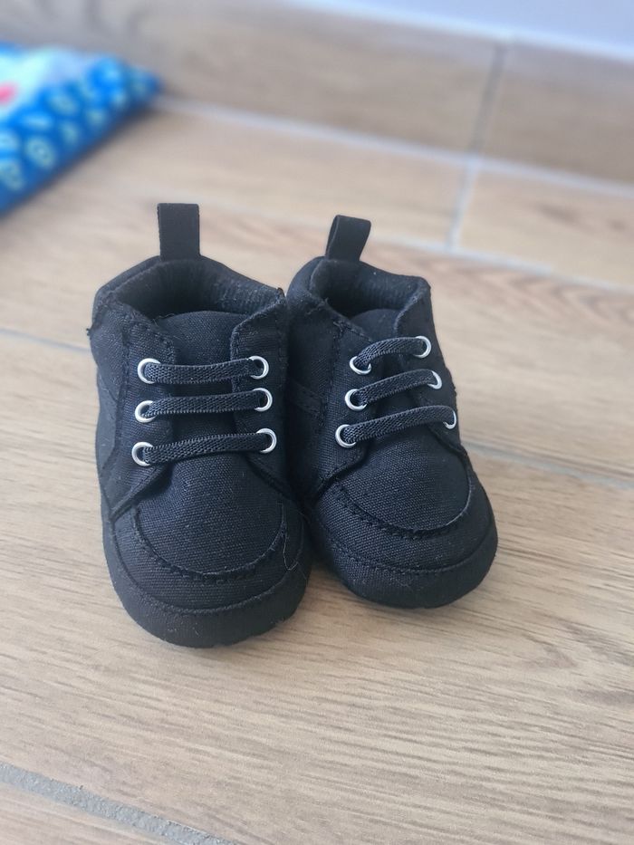 Lot de chaussure bébé - photo numéro 3
