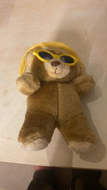 Peluche ours avec chapeau