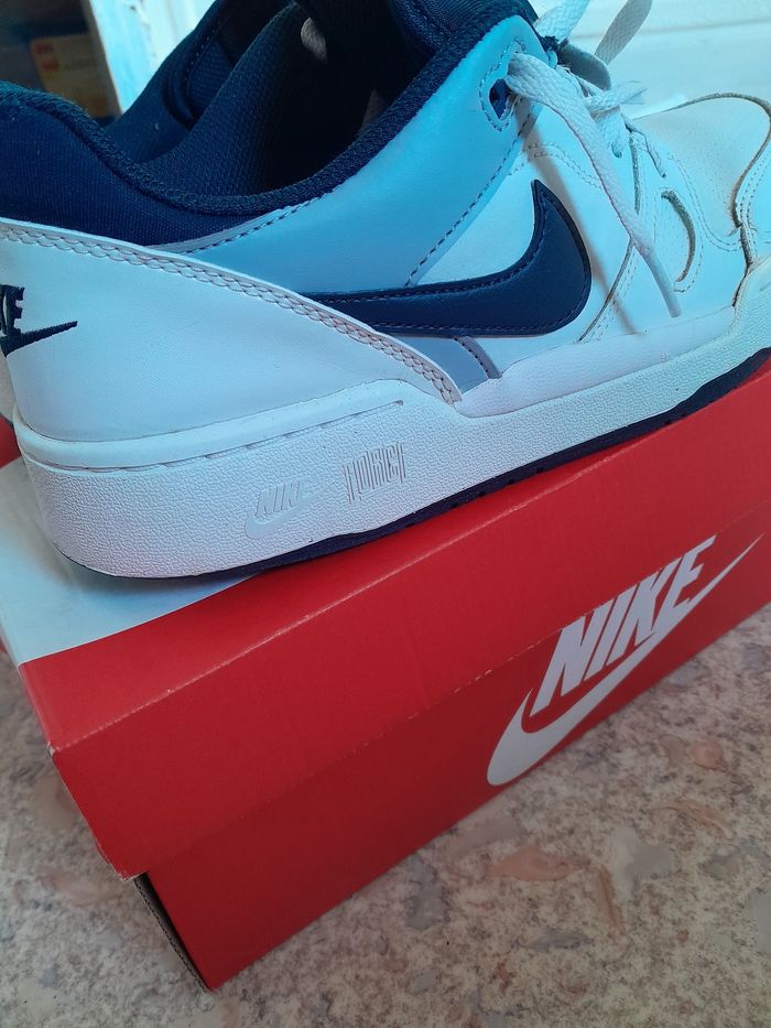 Paire de baskets Nike- Pointure 42 - photo numéro 10