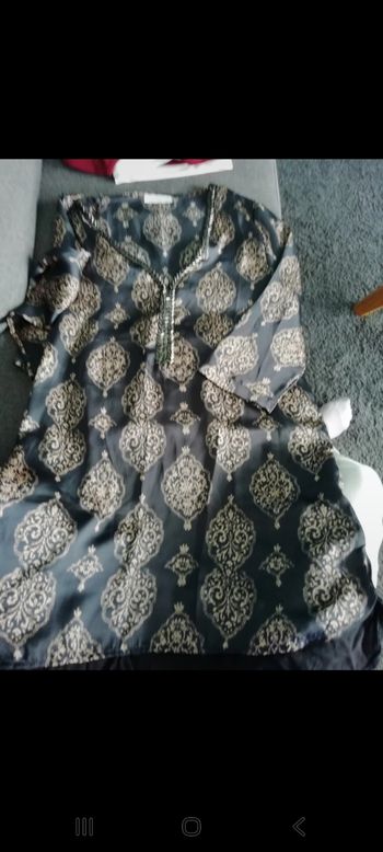 Tee shirt long ou robe très courte promod M