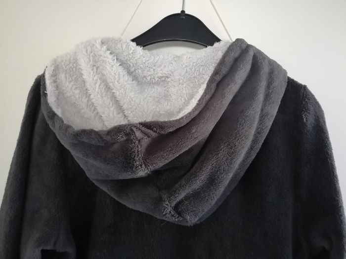 Gilet de pyjama gris foncé à capuche Etam taille M - photo numéro 6
