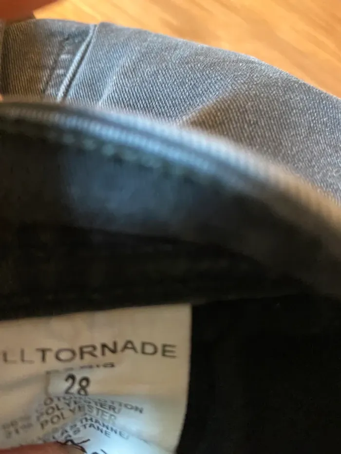 Jean gris foncé Bill Tornade taille 28 - photo numéro 5