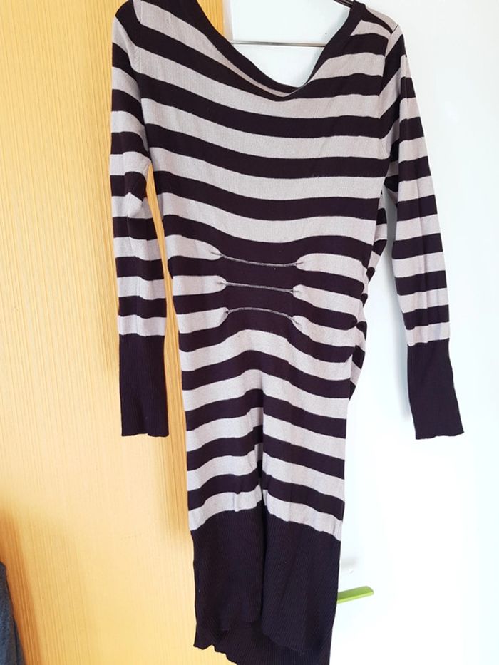 Robe moulante - photo numéro 4