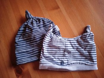 Lot de 2 bonnets bébé taille naissance - 1 mois