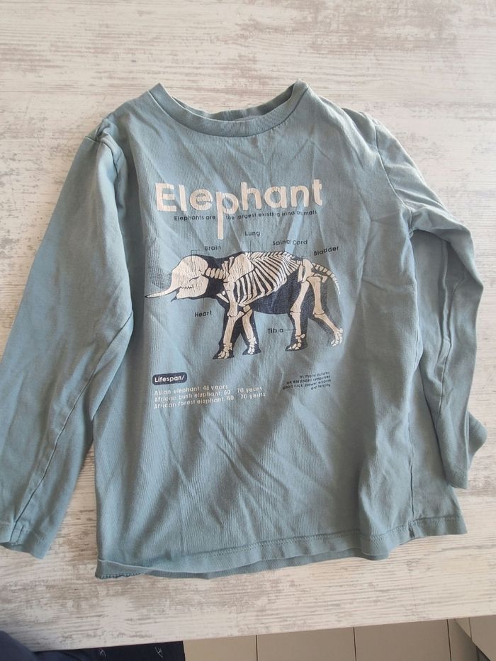 Lot de tee-shirts - photo numéro 2