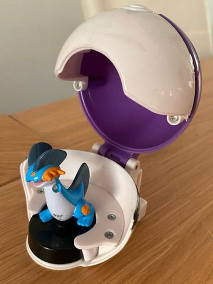 Pokémon lançeur Pokeball + figurine extra bille - photo numéro 2