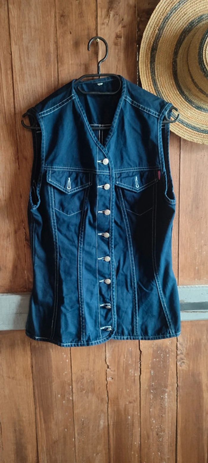 Veste sans manche en jean sport