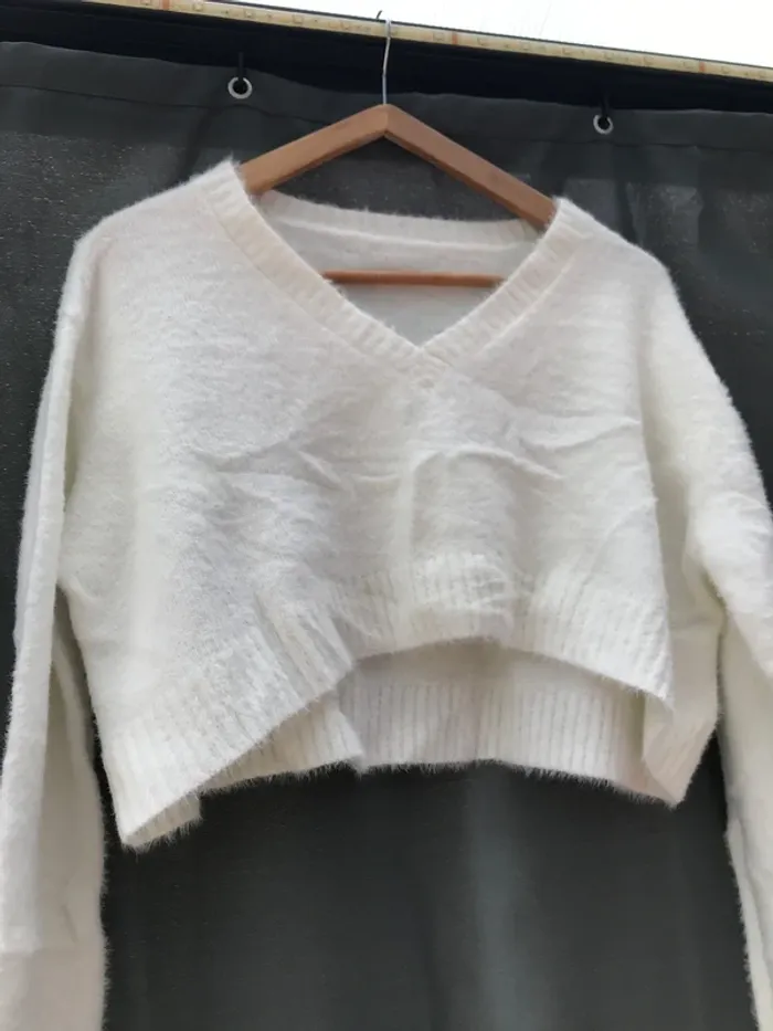 Pull blanc court - photo numéro 3