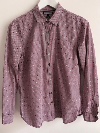 Magnifique chemise Tommy Hilfiger en 100% coton avec petit motif façon monogramme