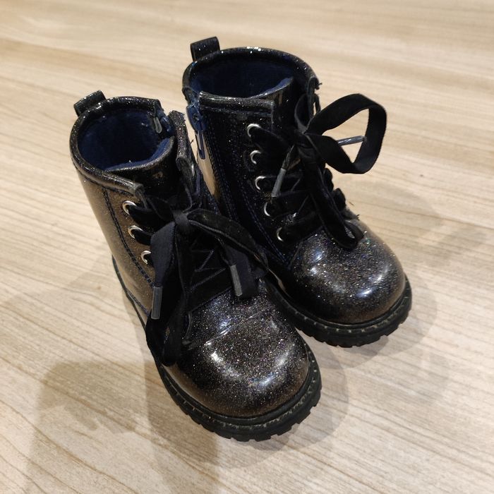 Chaussures taille 22 - photo numéro 1