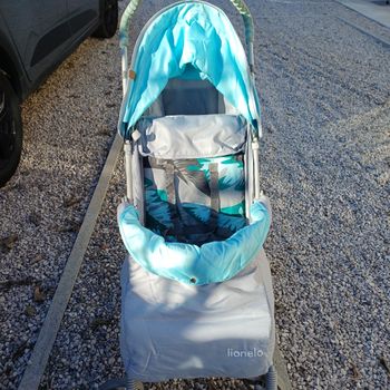 Poussette canne lionelo