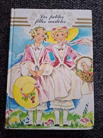 Livre Les petites filles modèles de La Comtesse de Ségur