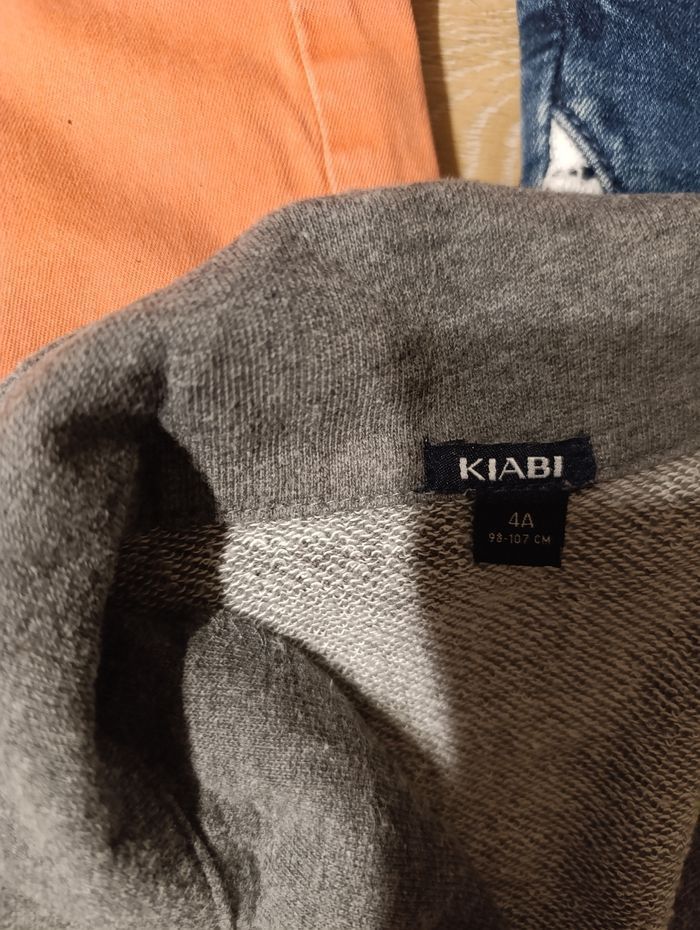 Lot vêtements fille hiver/été 4 ans TBE - photo numéro 5