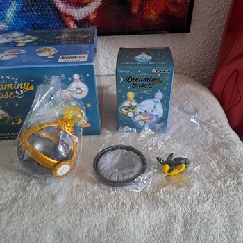 Figurine pokemon Noctali dreaming case