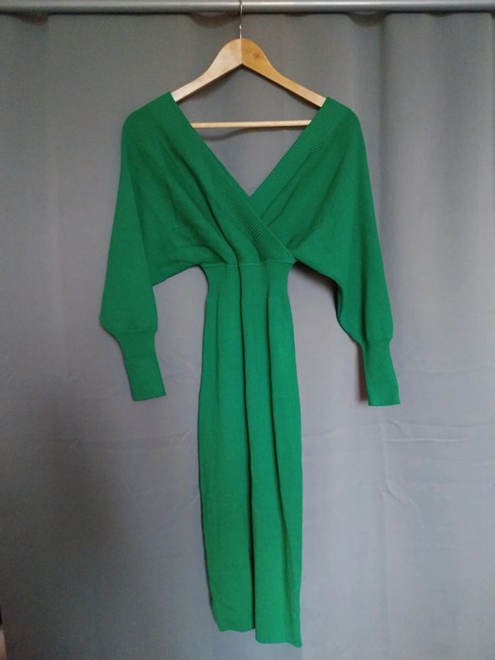 Robe verte avec ceinture