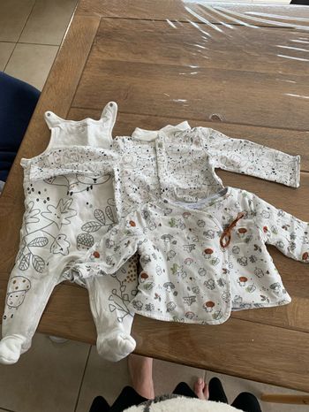 Vend ensemble du pareil au même