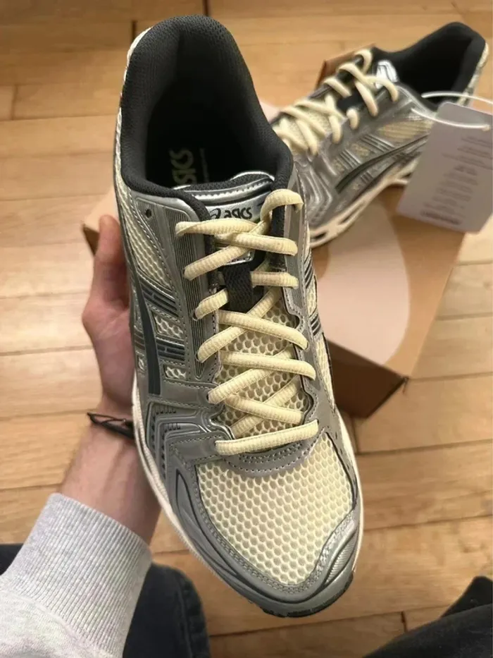 Asics Gel Kayano 14 Grise taille 43,5 - photo numéro 4