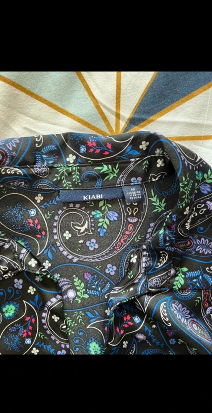 Chemise satiné à motif femme Kiabi taille38 - photo numéro 3