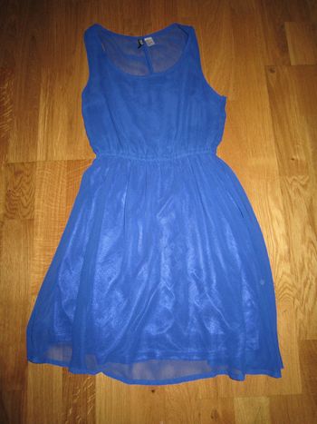 jolie petite robe bleu divided neuve 34