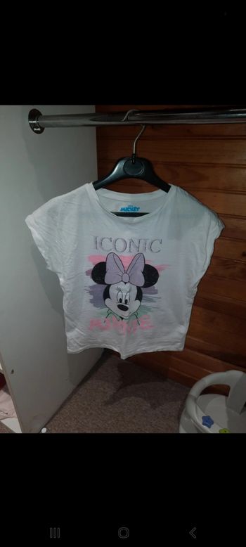 Thee shirt minnie .