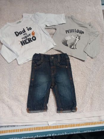 Ensemble  2 haut et 1 jeans
