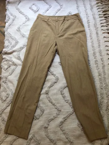 Pantalon Chino stradivarius taille 36