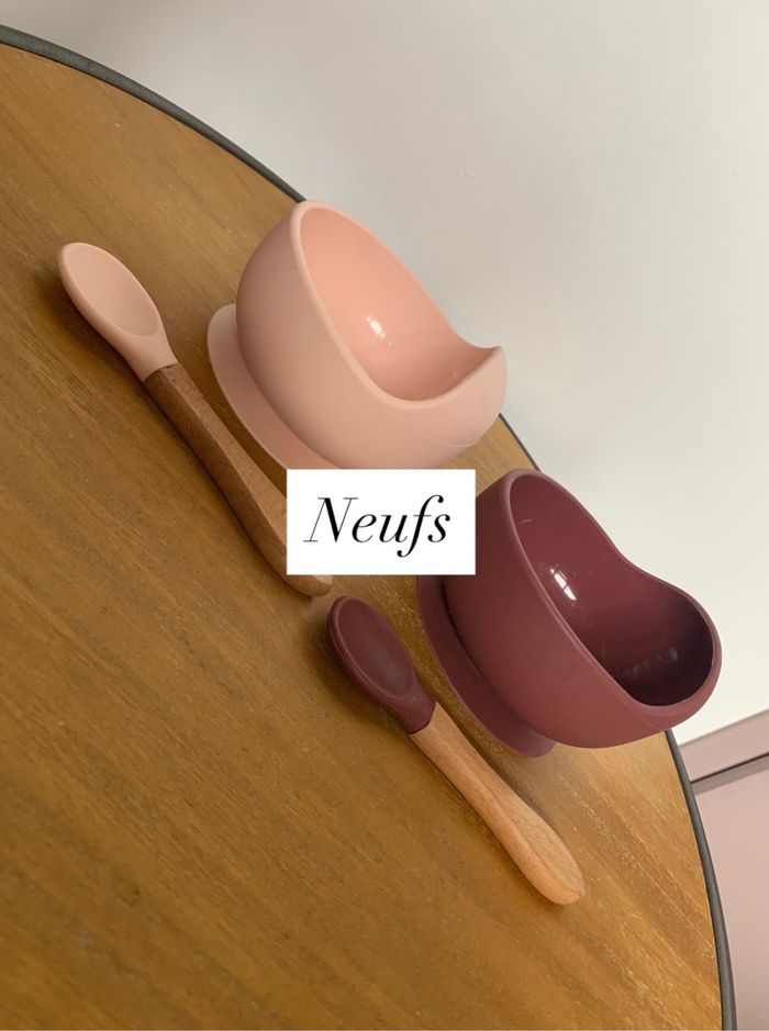 Lot 2 bols silicone ventouse NEUFS