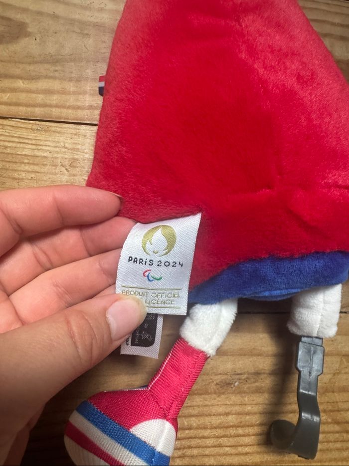 Peluche jeu olympique 2024 - photo numéro 3