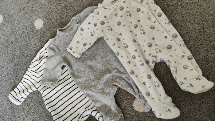 Lot 3 pyjamas