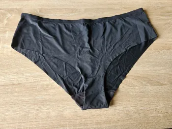 Culotte Noir Modele 108541 Taille 50/52 RougeGorge (Plusieurs articles disponibles)