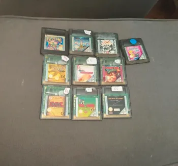 Lot 10 jeux nintendo game boy color