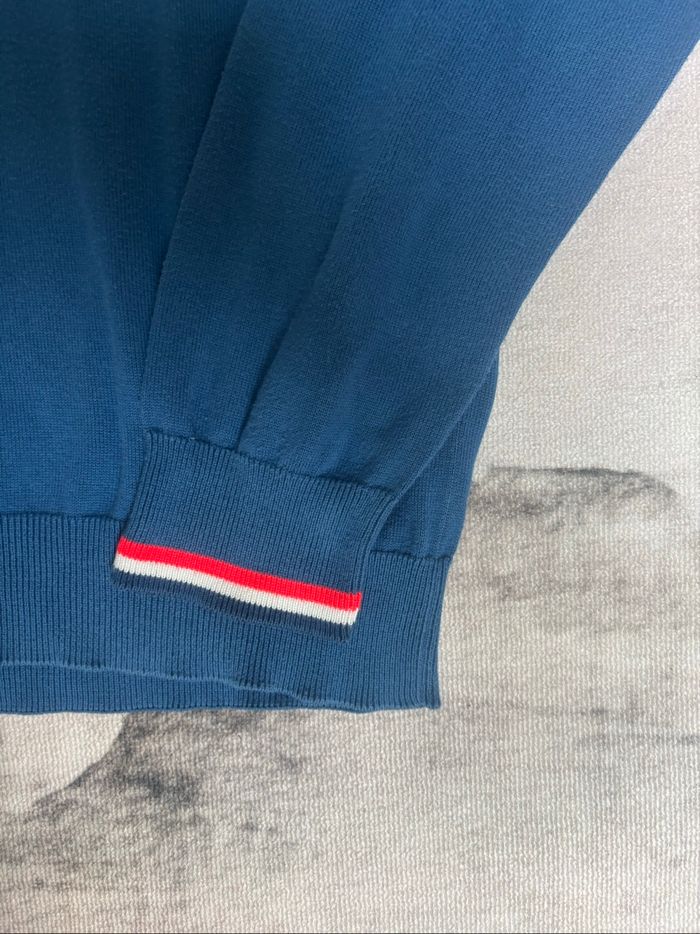 Pull Lacoste bleu ciel à col V tricolore taille L - photo numéro 7