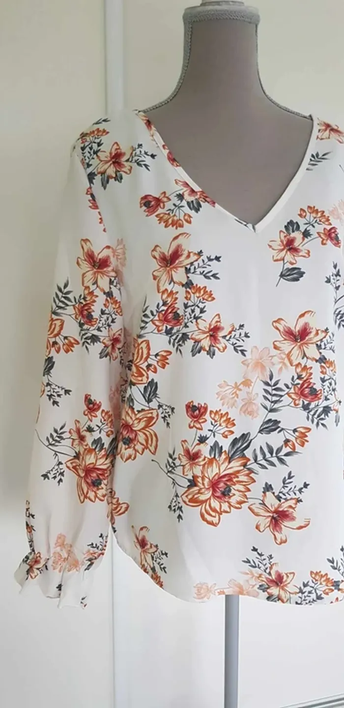 Blouse fluide manches longues dos nu en dentelle - photo numéro 3