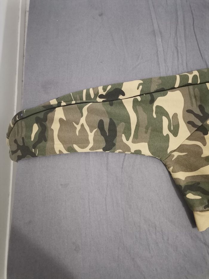 Pull crop top camouflage à capuche Jennyfer taille L - photo numéro 4