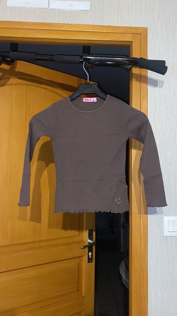T-shirt longues manches marron