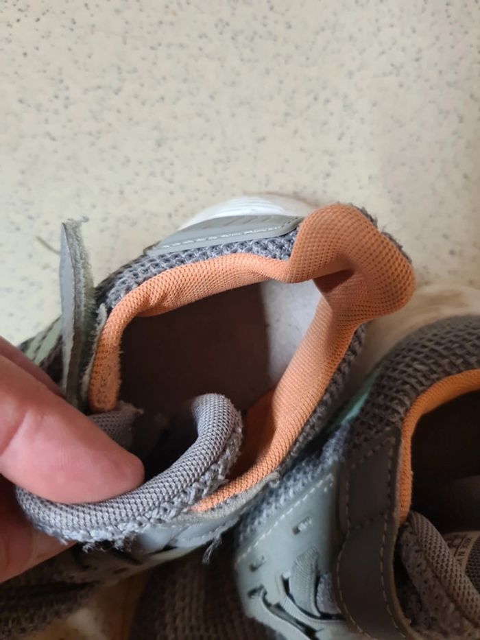 Basket adidas 24 - photo numéro 5