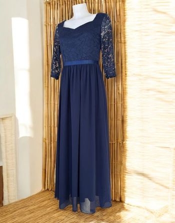Robe de soiree pour femme manches 3/4 taille