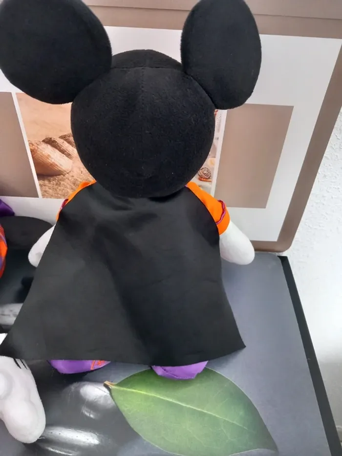 2 peluches Disney store 2021 série halloween 🎃 40cm - photo numéro 7