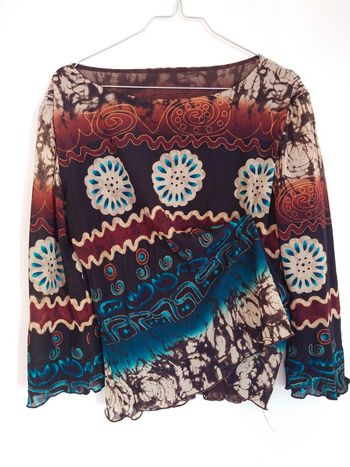 Joli haut asymétrique taille 38 - dressing trié par tailles