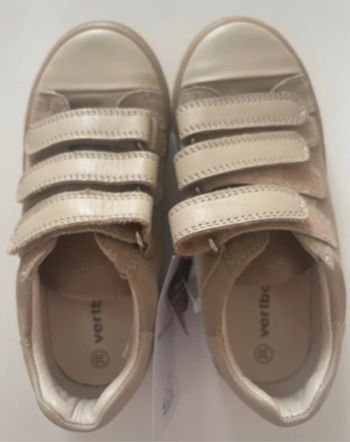 Baskets neuves 30