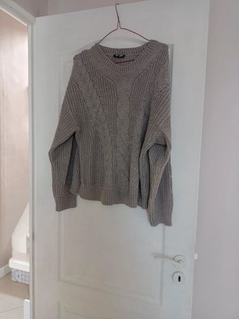 Pull gris