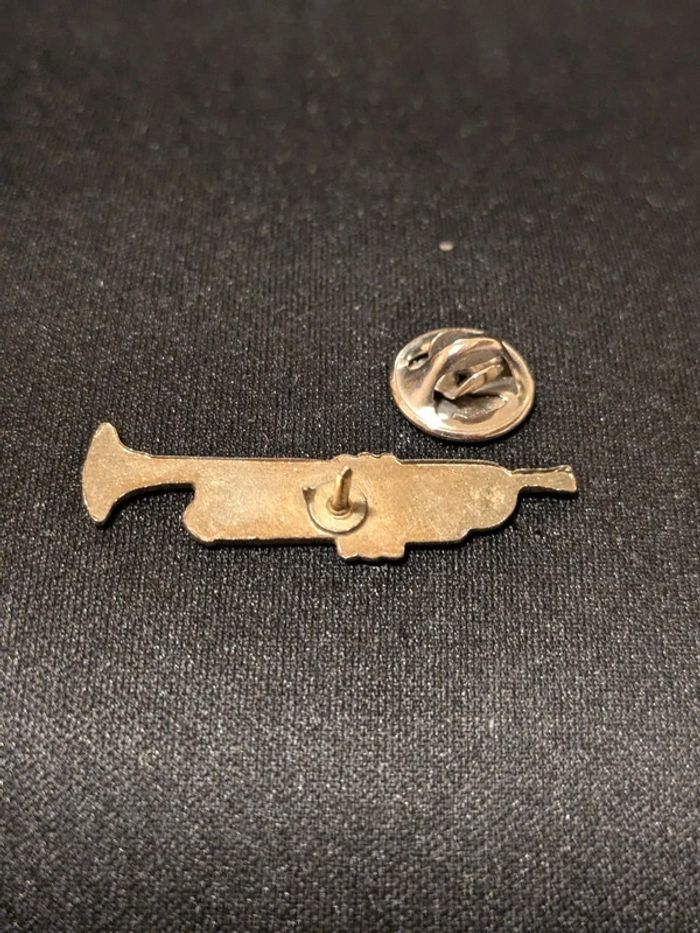 Pin's Trompette 🎺 - photo numéro 2