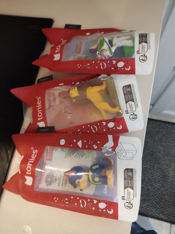 Lot 3 tonies réservé 