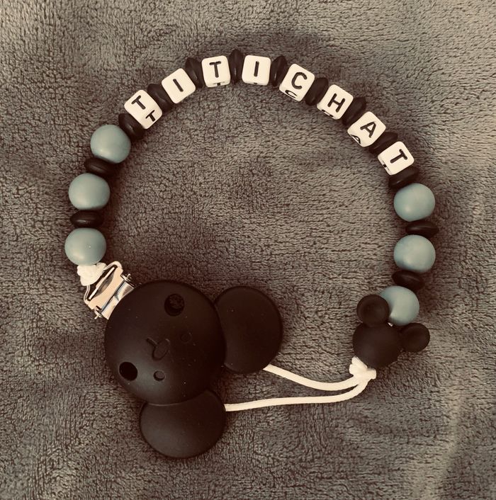 Attache tétine silicone personnalisable