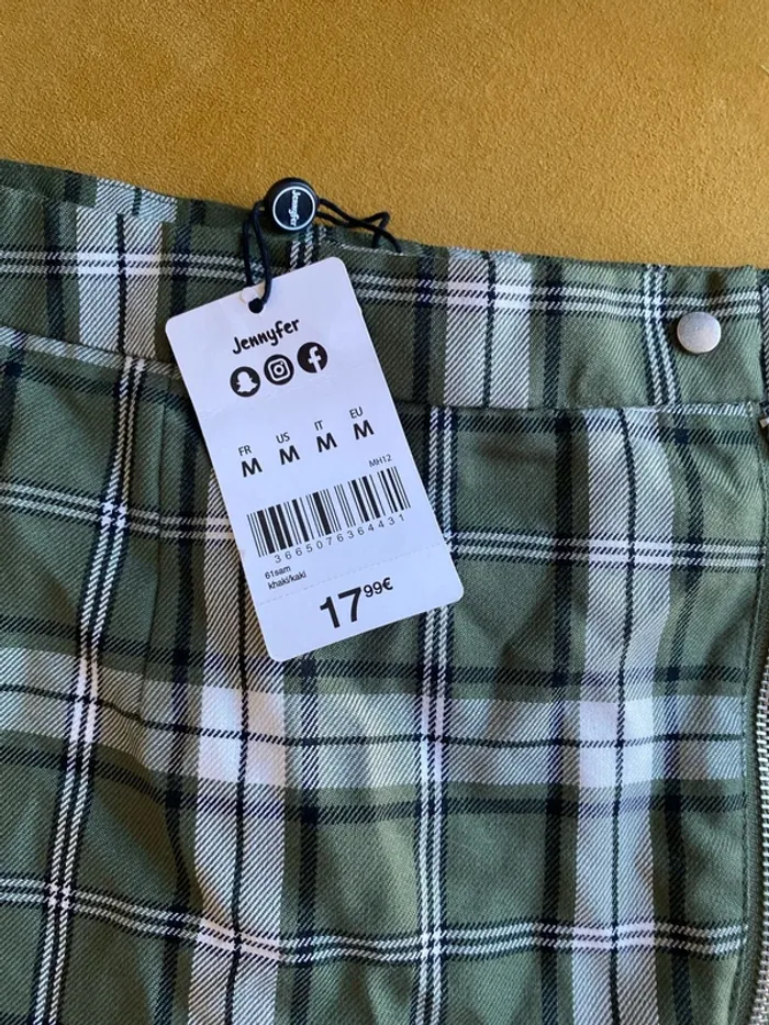 Jupe à carreaux taille M neuf - photo numéro 3