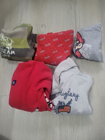 Lot 5 sweats à capuche 6 ans