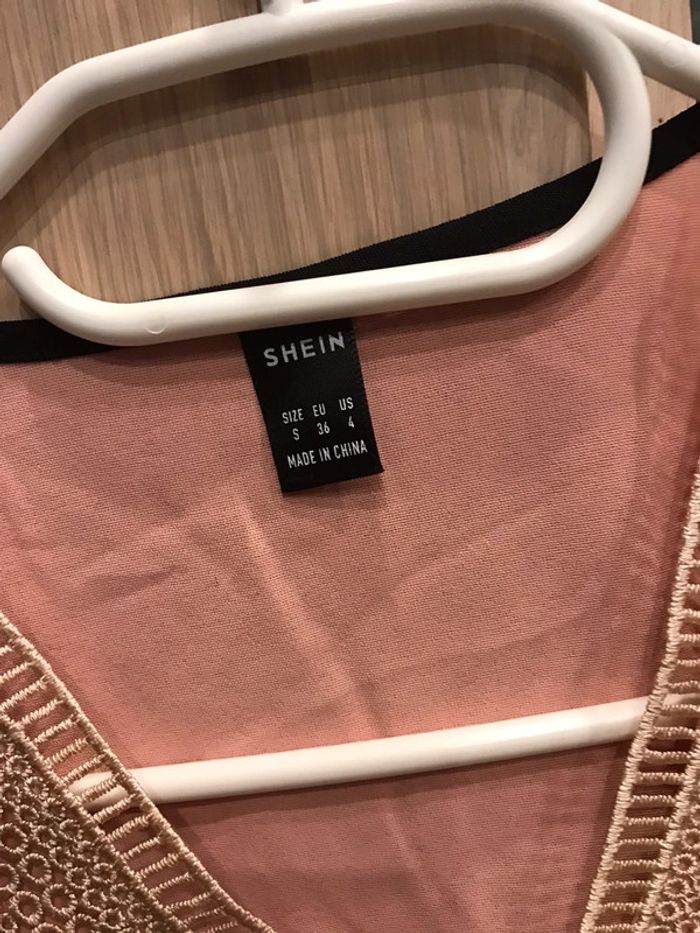 Haut neuf shein - photo numéro 2