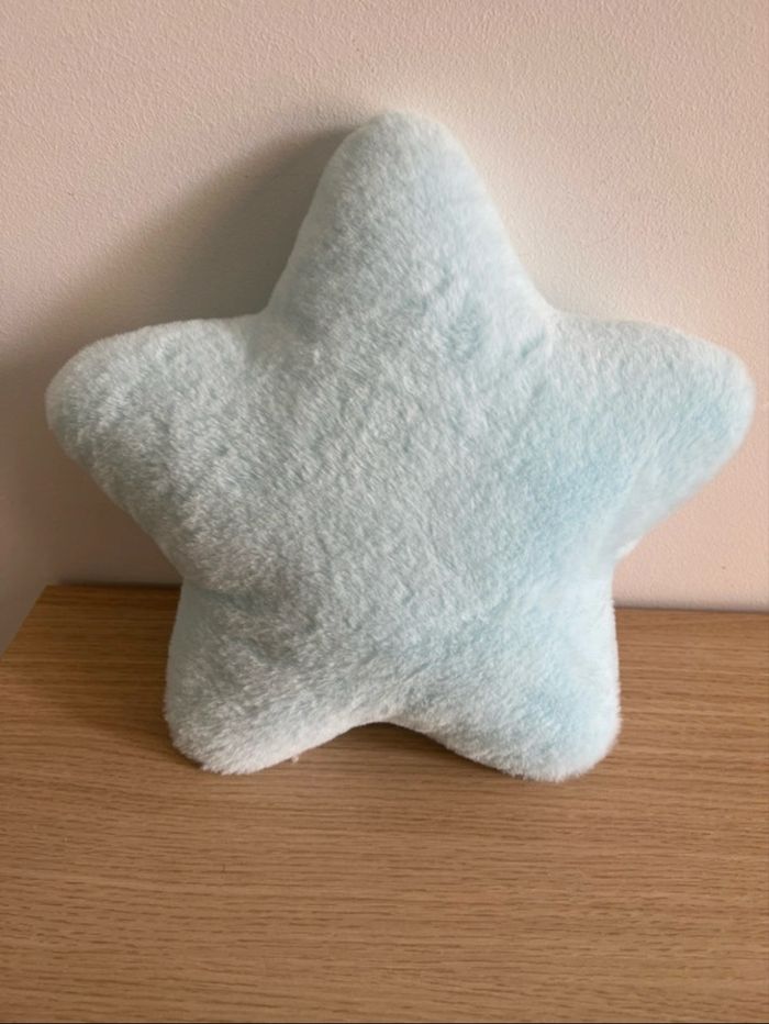 Coussin peluche étoile - photo numéro 2