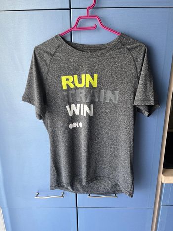 T-shirt de Running Odlo. L. Gris. Excellent état.