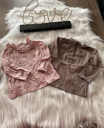 Très beau lot de 2 pulls fins 🥰 taille 18 mois kiabi et mes petits cailloux